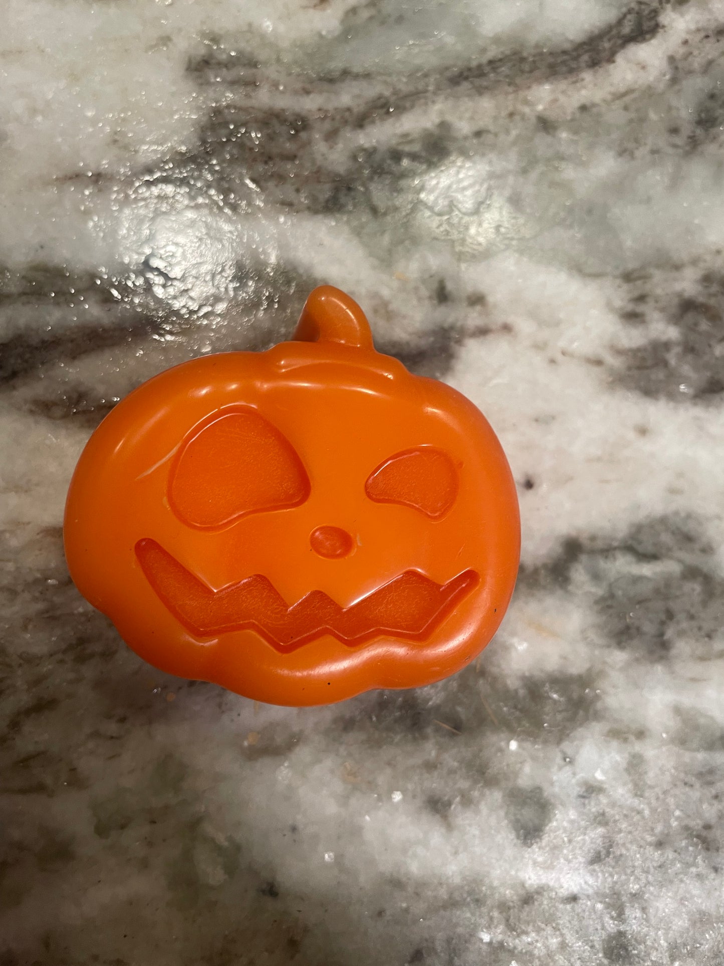 Spooky pumpkin spice wax melt