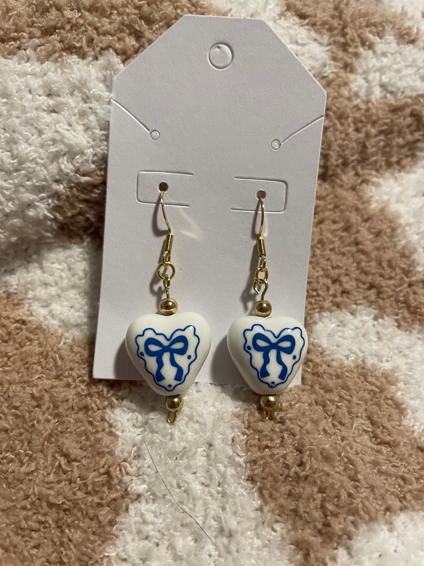 Bow earrings