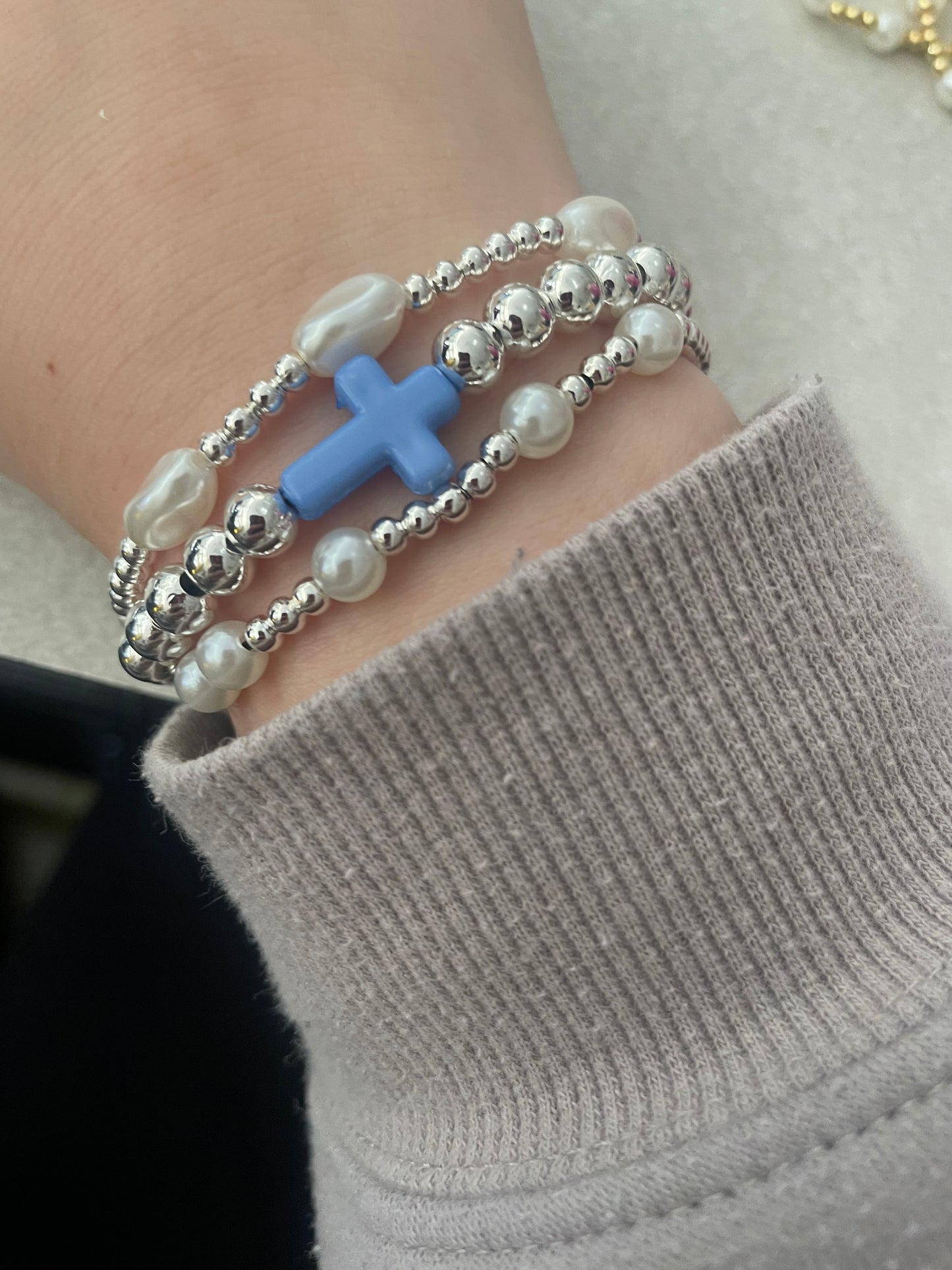 Pearl silver cross non tarnish set