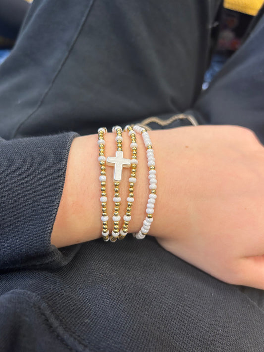 Whole bracelet stack gold (4)