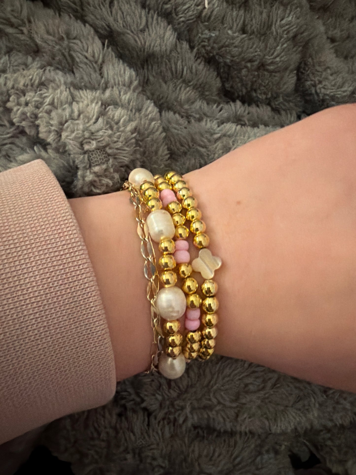 Light pink freshwater pearl clover non tarnish set