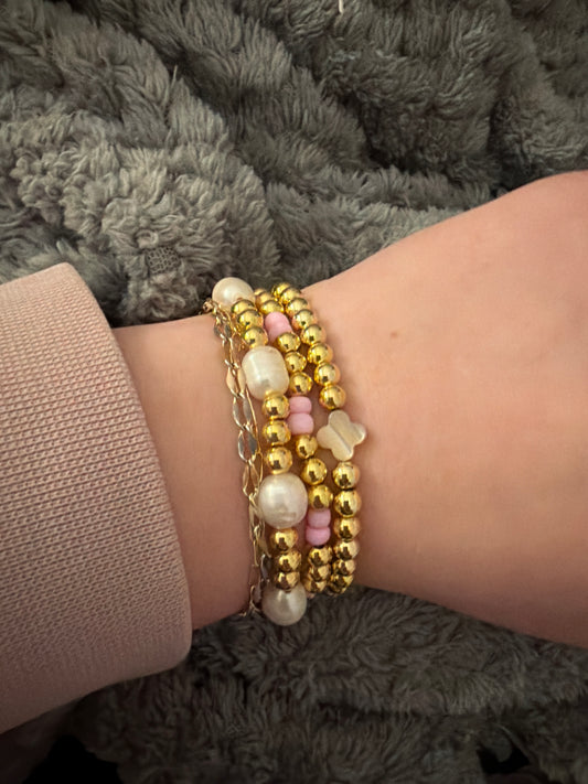 Light pink freshwater pearl clover non tarnish set