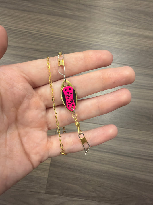 Rooster tail and non tarnish bracelet set in gold