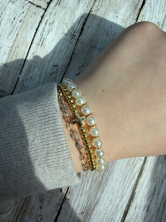 Gold cross non tarnish bracelet set (2)