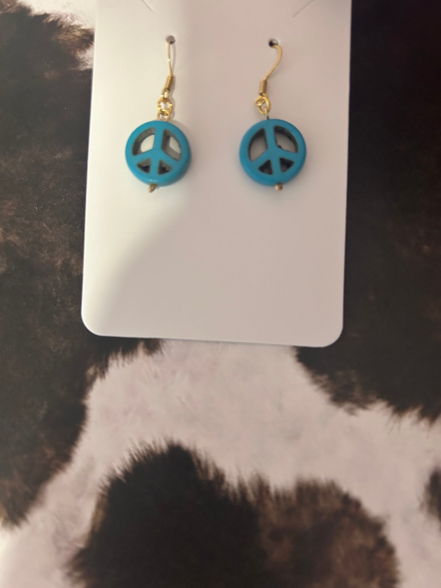 Peace sign earring turquoise