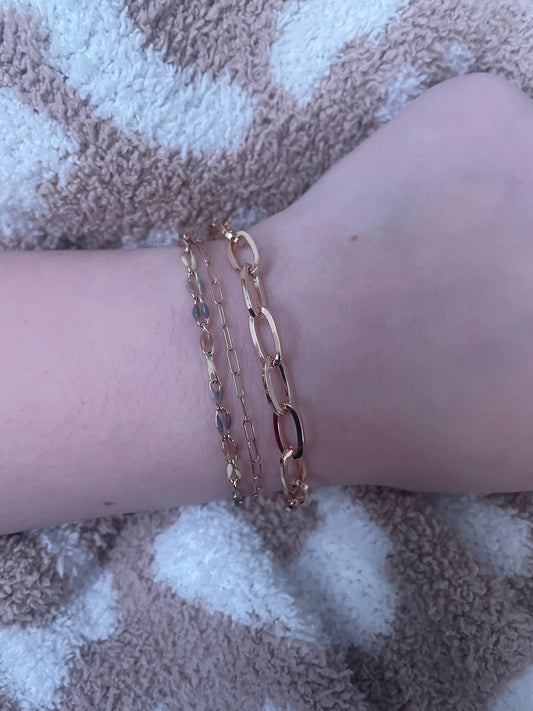 Non tarnish adjustable chain bracelet