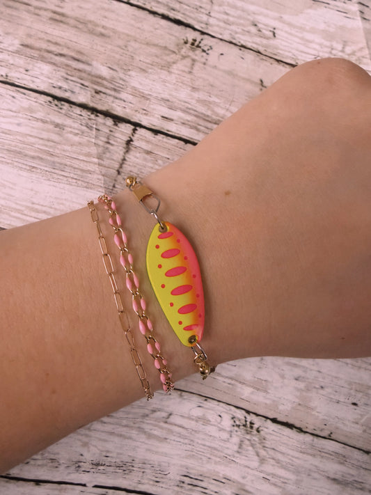 Neon yellow and pink lure gold swivel adjustable bracelet