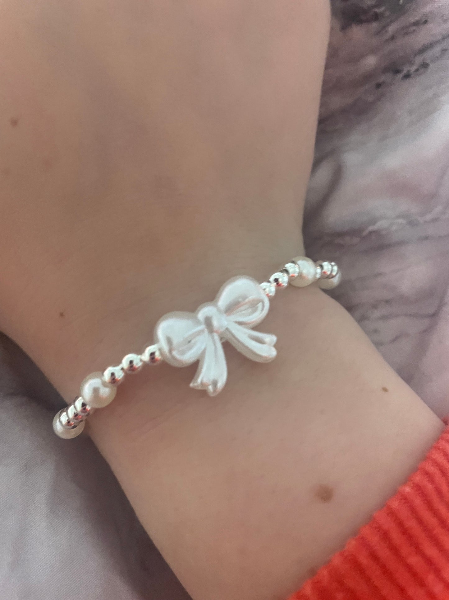 Silver bow non tarnish bracelet