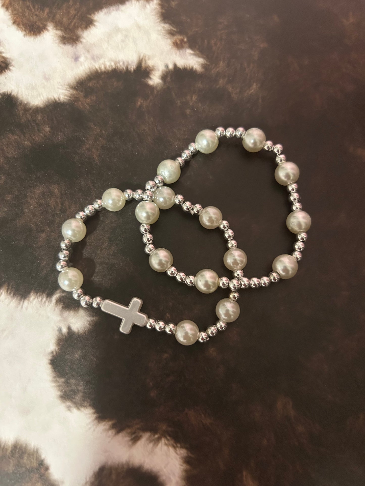 Silver pearl bracelet set