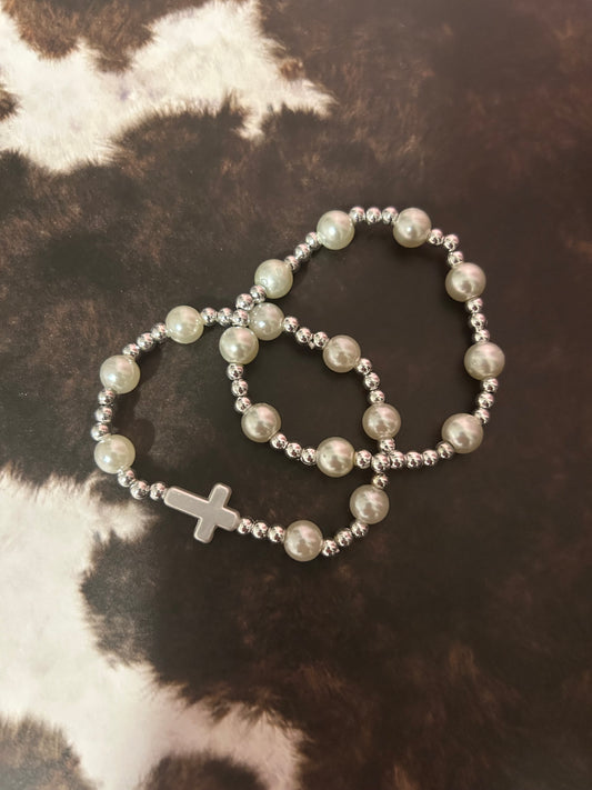 Silver pearl bracelet set