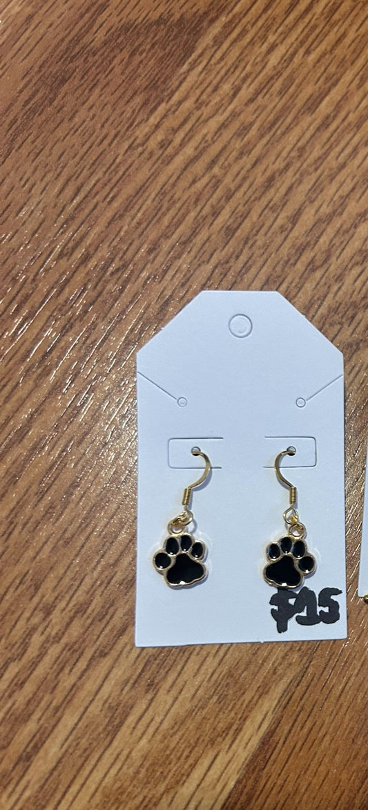 Bobcat earring in gold