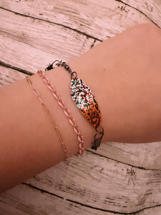 Confetti lure black swivel adjustable bracelet
