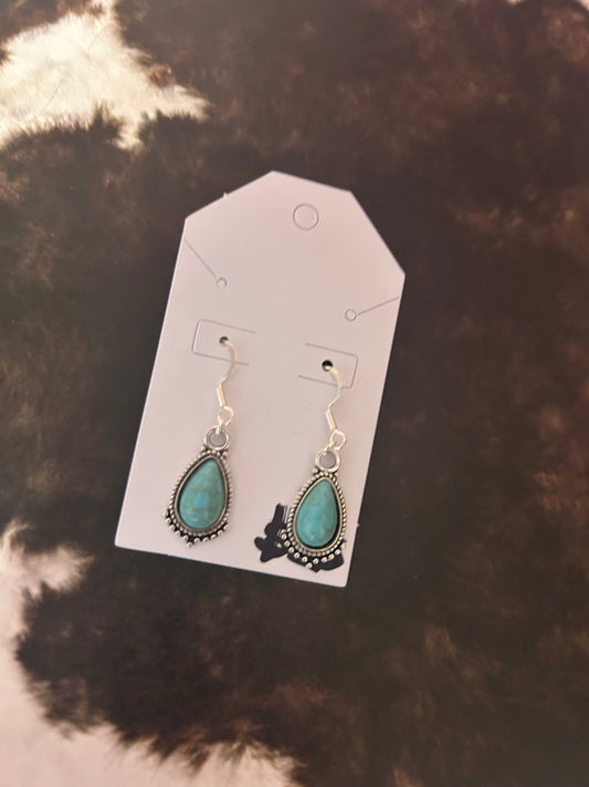 Turquoise teardrop earring