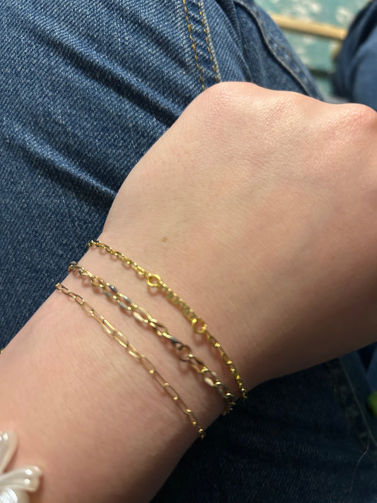Non tarnish mama bracelet