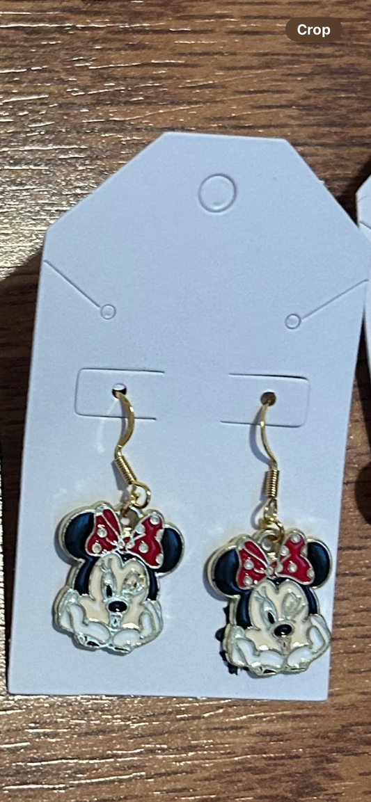 Minnie Mouse earring