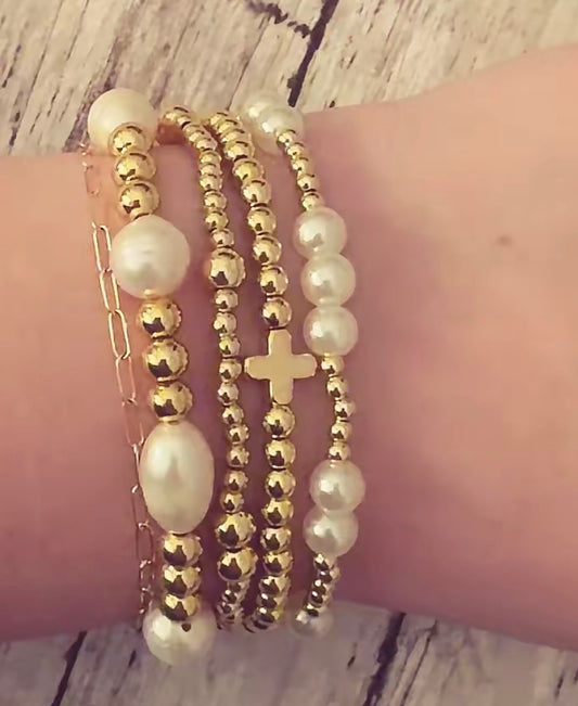 Dainty gold stack
