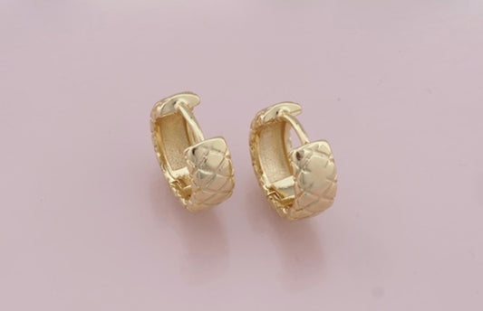 Ana Water proof criss cross hoop earrings