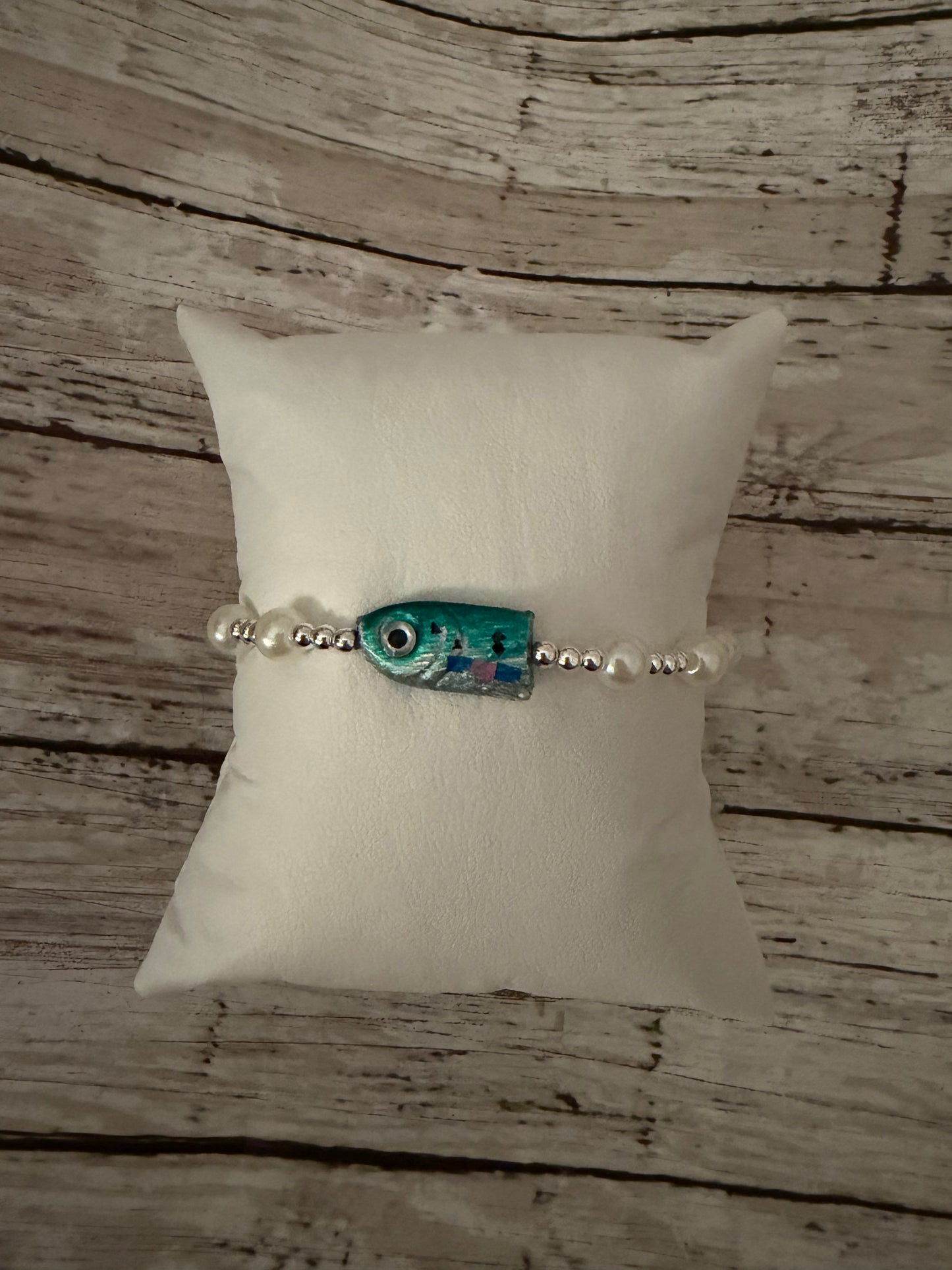 Green and blue silver filled lure bracelet