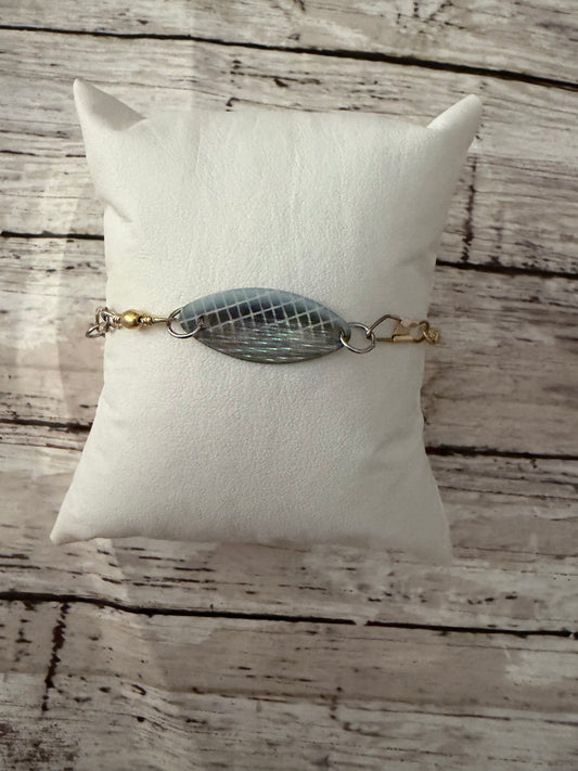 Grey lure and gold swivel bracelet adjustable